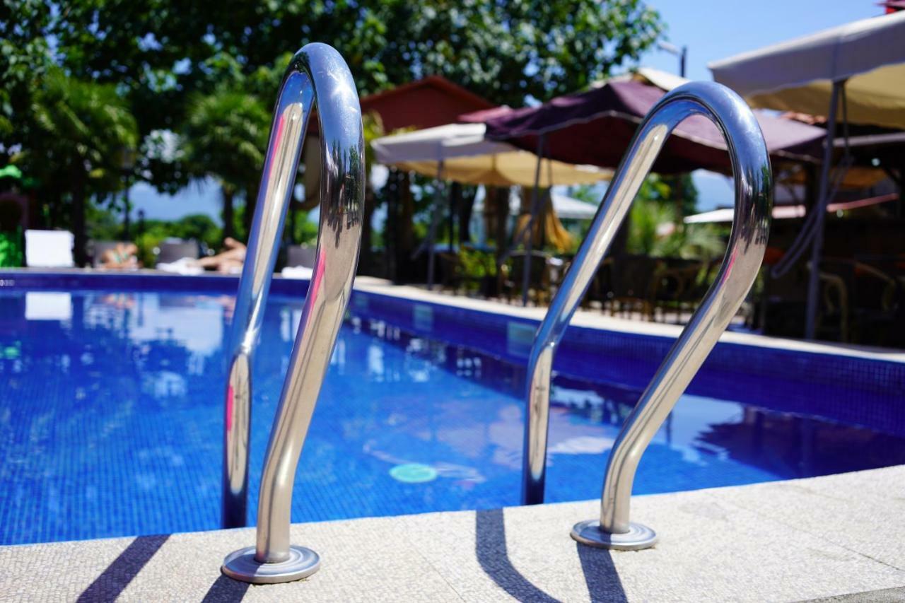 Ponto Hotel Kobuleti Eksteriør billede